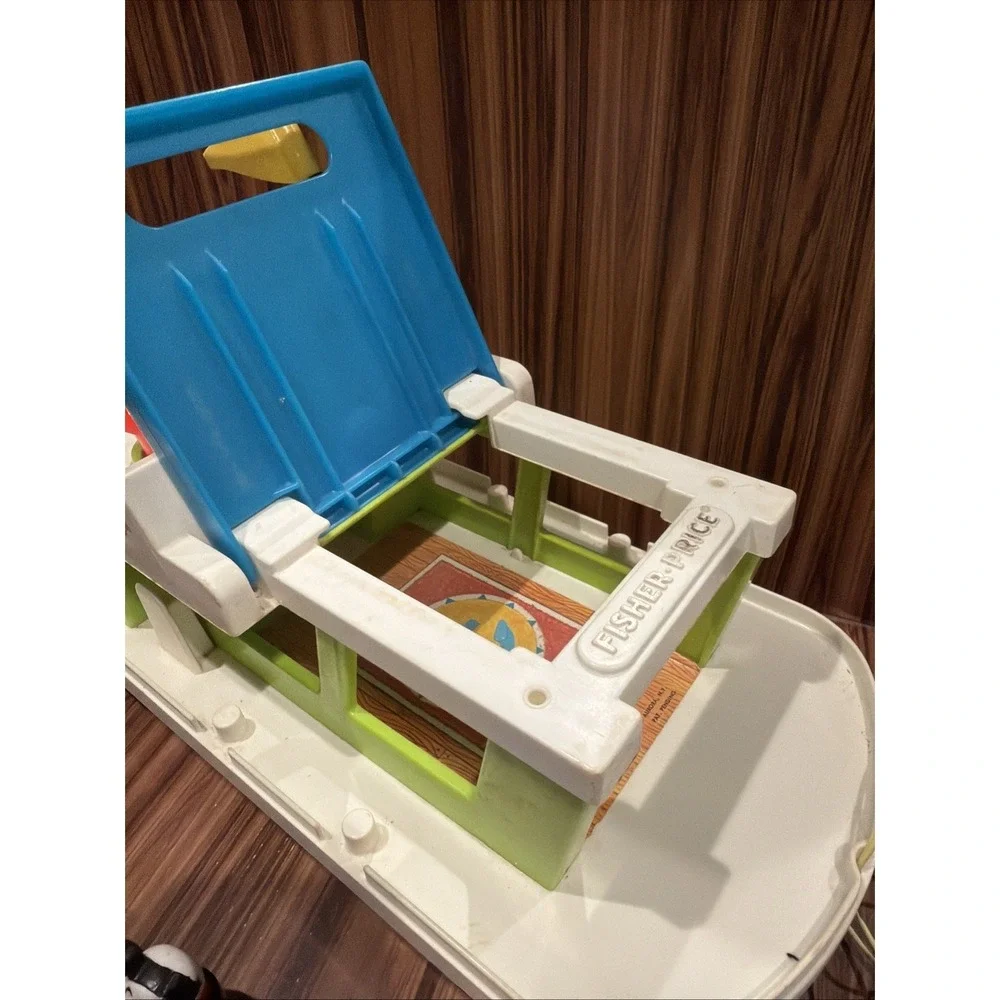 Vintage Fisher Price Little People Houseboat #985 Boat w/ Figures Dog Furniture